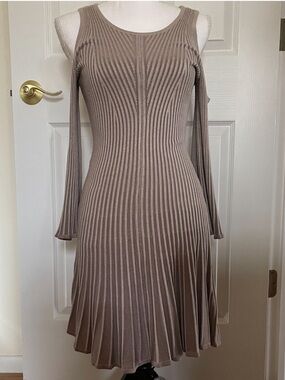 Express Women’s Ribbed Cold-Shoulder Knit Dress